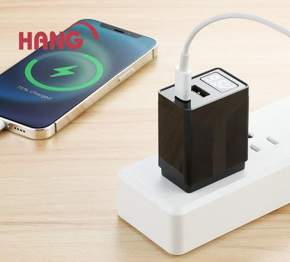 HANG｜C13 快速閃充充電器 PD + QC 20W + LED 電壓顯示